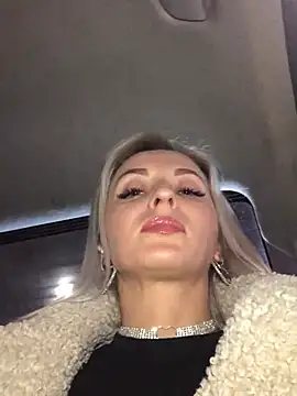 Snapshot of Diamond_Bunny_ chatting on January 15, 2025, 2:56 pm Diamond Bunny online show from January 15, 2025, 2:56 pm