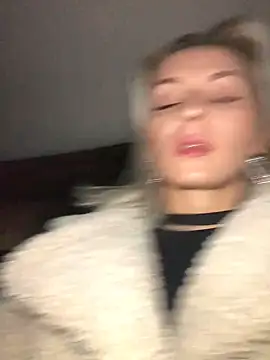 Snapshot of Diamond_Bunny_ chatting on January 16, 2025, 3:13 pm Diamond Bunny online show from January 16, 2025, 3:13 pm