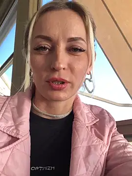 Snapshot of Diamond_Bunny_ chatting on February 2, 2025, 1:41 pm Diamond Bunny online show from February 2, 2025, 1:41 pm