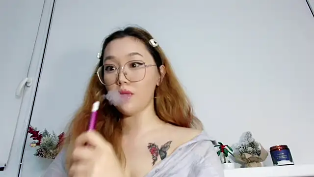 Jennatyan online show from November 25, 2025, 3:45 pm