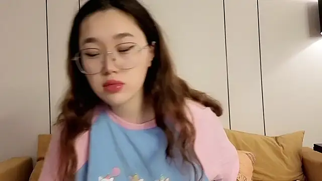 Snapshot of Jennatyan chatting on June 5, 2026, 2:51 am Jennatyan online show from June 5, 2026, 2:51 am