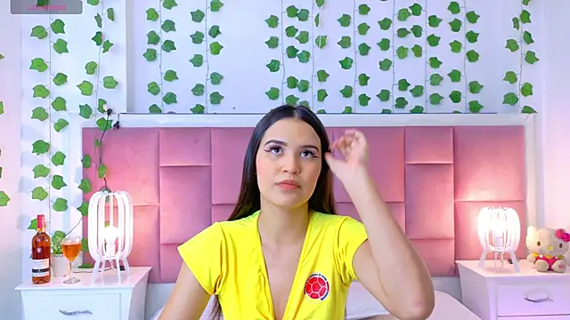 kaily sweet1 online show from May 11, 2026, 11:16 am
