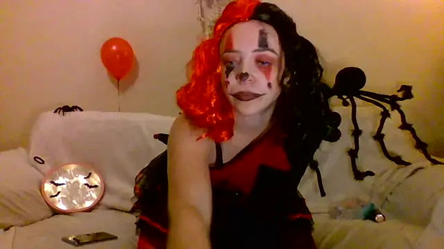 Snapshot of MissTerry69 chatting on October 31, 2025, 11:39 pm MissTerry69 online show from October 31, 2025, 11:39 pm