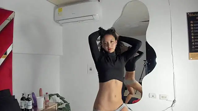 Milanxht online show from February 14, 2025, 1:23 am