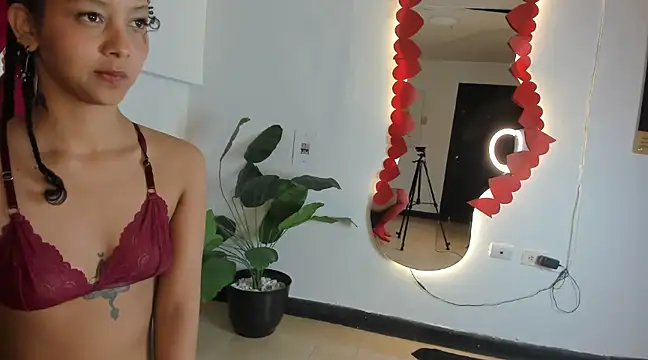 Milanxht online show from February 17, 2025, 3:25 am