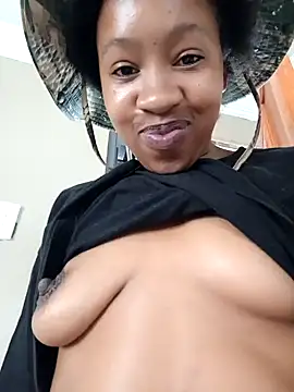 Snapshot of CocoSexyBabe chatting on February 5, 2025, 1:33 pm CocoSexyBabe online show from February 5, 2025, 1:33 pm