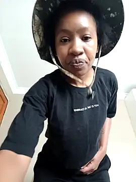 Snapshot of CocoSexyBabe chatting on February 6, 2025, 8:18 am CocoSexyBabe online show from February 6, 2025, 8:18 am