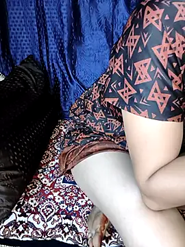 kaveerpooja947 online show from October 23, 2025, 5:12 pm