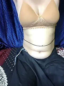 kaveerpooja947 online show from March 13, 2026, 4:35 pm