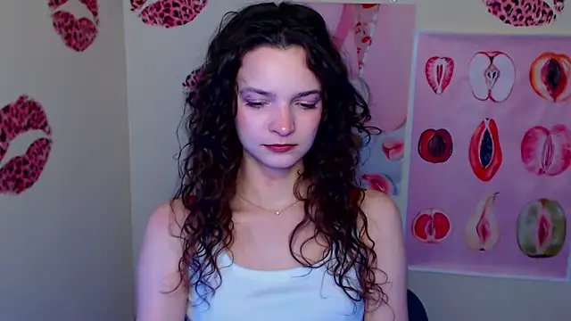  SusieSu  online show from February 19, 2026, 1:18 pm