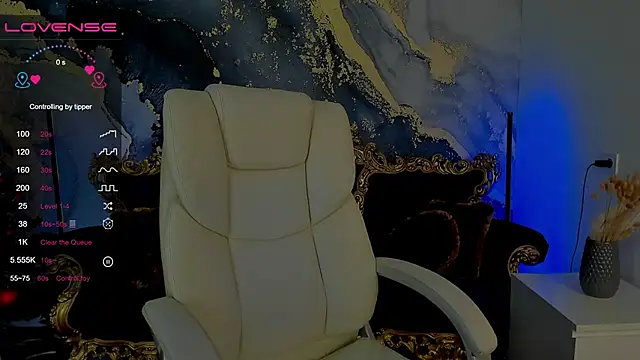 Snapshot of MagicLilu chatting on January 11, 2025, 6:45 am MagicLilu online show from January 11, 2025, 6:45 am