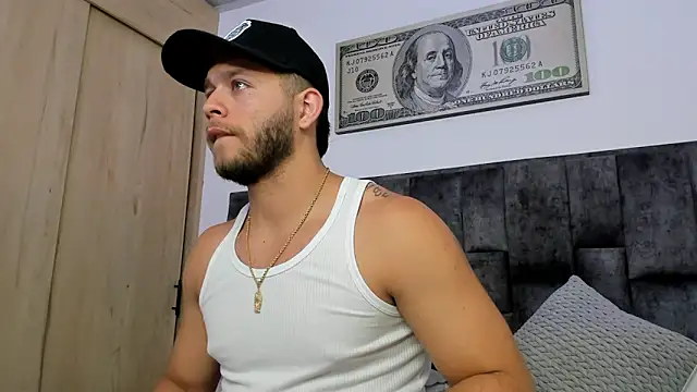 Snapshot of BastianFerrari chatting on February 6, 2025, 2:22 am BastianFerrari online show from February 6, 2025, 2:22 am