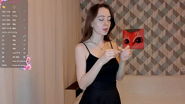 EvaBradley online show from March 11, 2025, 3:45 pm