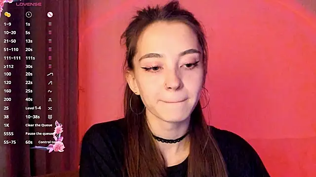 EvaBradley online show from October 8, 2025, 6:27 pm