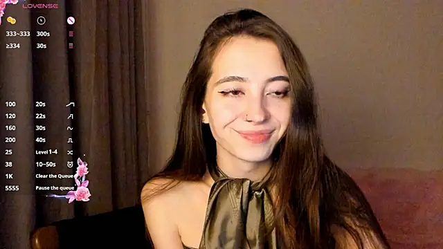 EvaBradley online show from October 23, 2025, 6:39 pm