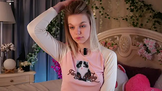 EdlinAlliston online show from November 13, 2025, 3:55 pm