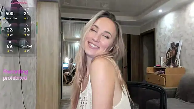 lady Nati online show from November 25, 2025, 2:50 pm