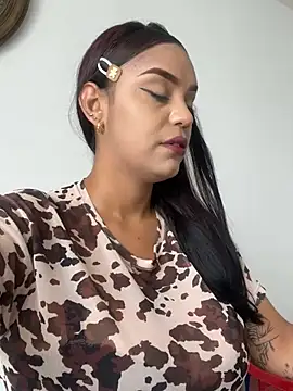 Sara-77 online show from June 19, 2026, 7:28 pm