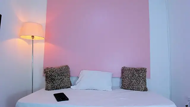 Snapshot of andyylove_jk chatting on February 4, 2026, 12:44 pm andyylove jk online show from February 4, 2026, 12:44 pm