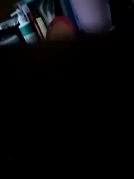 hugecrksam online show from September 27, 2025, 4:06 am