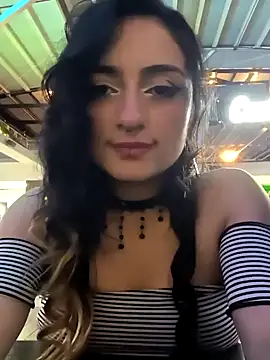 Lila Desiree online show from January 8, 2025, 1:32 am