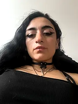 Lila Desiree online show from April 25, 2026, 4:15 pm