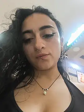 Snapshot of Lila_Desiree chatting on May 18, 2026, 11:32 pm Lila Desiree online show from May 18, 2026, 11:32 pm