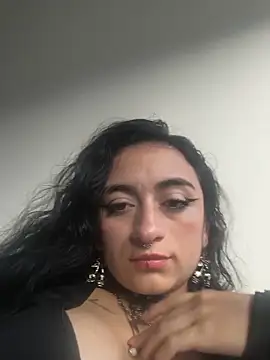 Snapshot of Lila_Desiree chatting on May 19, 2026, 10:27 pm Lila Desiree online show from May 19, 2026, 10:27 pm