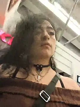Snapshot of Lila_Desiree chatting on May 27, 2026, 1:57 am Lila Desiree online show from May 27, 2026, 1:57 am