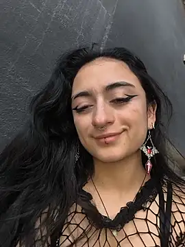 Snapshot of Lila_Desiree chatting on July 8, 2026, 3:05 pm Lila Desiree online show from July 8, 2026, 3:05 pm