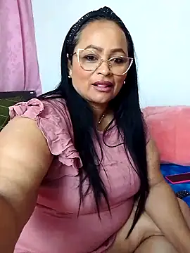Snapshot of ScarletthJhonson- chatting on February 2, 2025, 10:06 pm ScarletthJhonson- online show from February 2, 2025, 10:06 pm