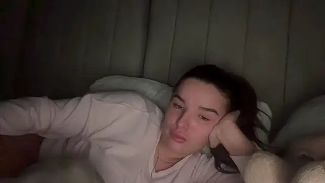 Snapshot of maisiesmithx chatting on January 9, 2025, 5:02 am maisiesmithx online show from January 9, 2025, 5:02 am