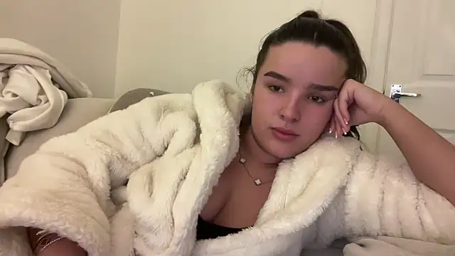 Snapshot of maisiesmithx chatting on February 5, 2025, 11:28 pm maisiesmithx online show from February 5, 2025, 11:28 pm