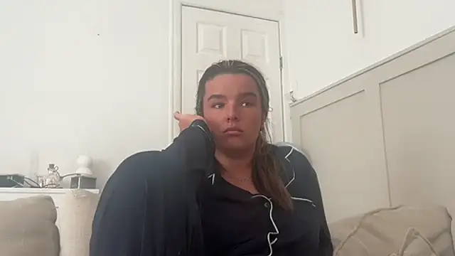 Snapshot of maisiesmithx chatting on September 29, 2025, 11:37 am maisiesmithx online show from September 29, 2025, 11:37 am