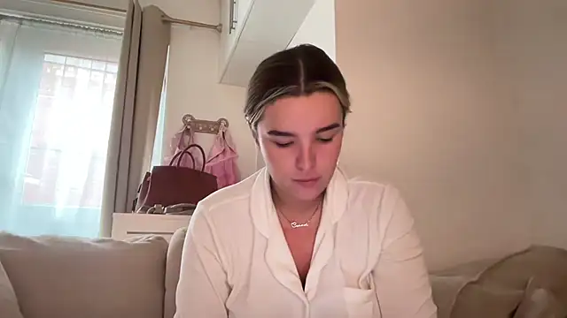 Snapshot of maisiesmithx chatting on October 29, 2025, 3:25 pm maisiesmithx online show from October 29, 2025, 3:25 pm