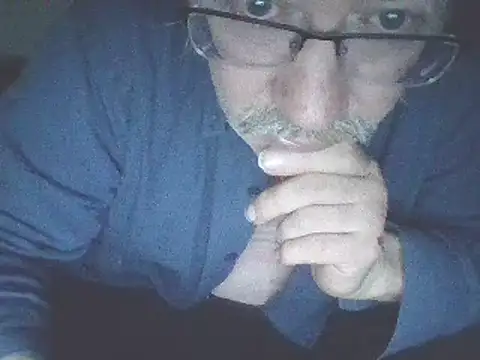 Snapshot of loverboyxxx69 chatting on February 28, 2025, 2:42 am loverboyxxx69 online show from February 28, 2025, 2:42 am