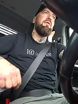 Snapshot of Beardedtattood chatting on September 23, 2025, 12:08 pm Beardedtattood online show from September 23, 2025, 12:08 pm