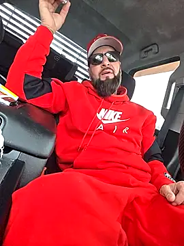 Beardedtattood online show from December 17, 2025, 1:17 pm