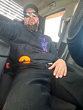 Beardedtattood online show from May 4, 2026, 1:51 pm