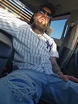 Beardedtattood online show from June 24, 2026, 11:09 am