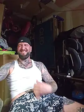Beardedtattood online show from July 28, 2026, 7:39 pm