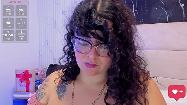 Snapshot of Reginavegaa chatting on May 28, 2026, 11:40 am Reginavegaa online show from May 28, 2026, 11:40 am
