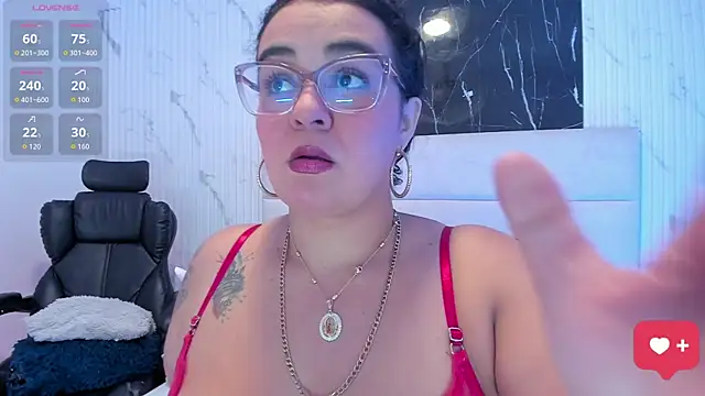 Snapshot of Reginavegaa chatting on July 21, 2026, 11:34 am Reginavegaa online show from July 21, 2026, 11:34 am