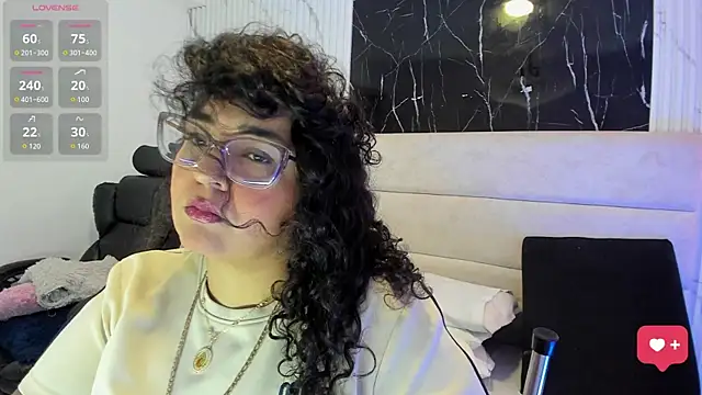 Snapshot of Reginavegaa chatting on July 31, 2026, 11:31 am Reginavegaa online show from July 31, 2026, 11:31 am