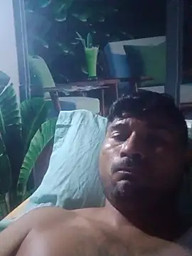 Snapshot of Diogo100 chatting on October 14, 2025, 6:47 am Diogo100 online show from October 14, 2025, 6:47 am