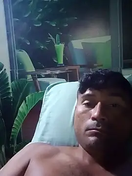 Snapshot of Diogo100 chatting on October 18, 2025, 3:42 am Diogo100 online show from October 18, 2025, 3:42 am