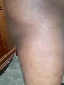 Snapshot of SuranSexy33 chatting on December 16, 2024, 3:19 am SuranSexy33 online show from December 16, 2024, 3:19 am