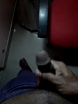 Snapshot of SuranSexy33 chatting on December 21, 2024, 6:23 pm SuranSexy33 online show from December 21, 2024, 6:23 pm