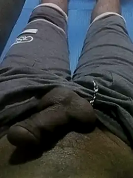 Snapshot of SuranSexy33 chatting on November 20, 2025, 12:49 pm SuranSexy33 online show from November 20, 2025, 12:49 pm