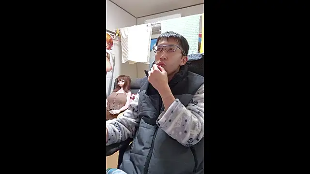 Aenbukkake kai2 online show from November 27, 2025, 3:36 pm